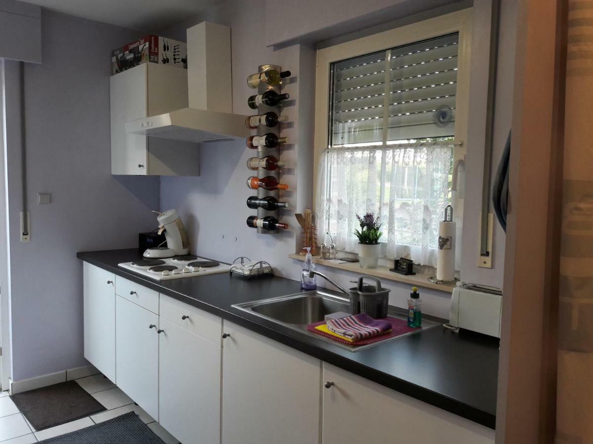Vakantiestudio Ciney Chapois Luaran gambar